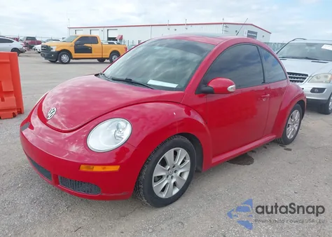 2010 Volkswagen New Beetle 2.5L z USA, uszkodzony, nr VIN 3VWRG3AG7AM032424
